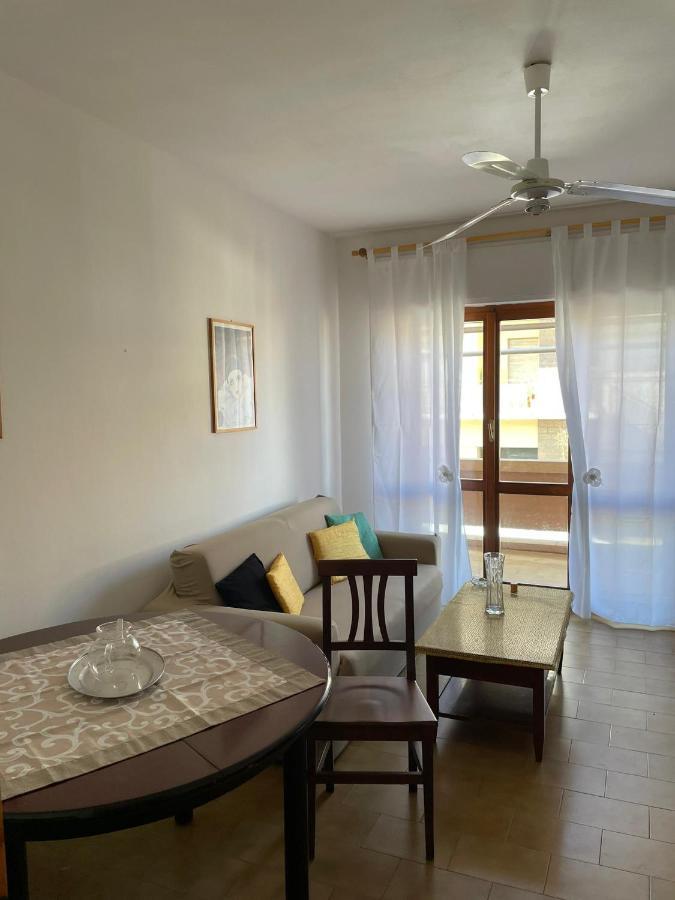 Incantevole Appartamento Sole, In Centro Stintino Εξωτερικό φωτογραφία